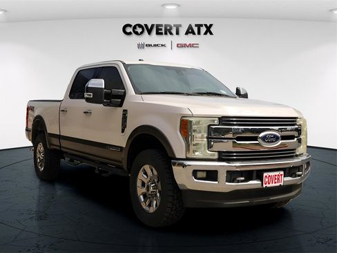 Used 2017 Ford F250 Lariat w/ Lariat Ultimate Package image 9