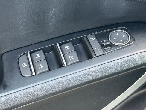 Used 2023 Kia Soul LX FWD image 14