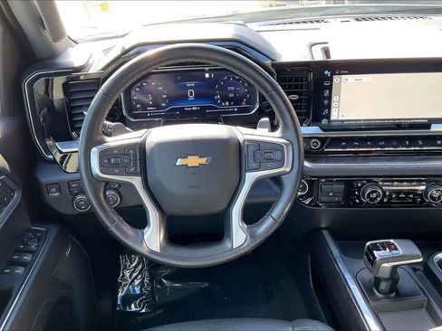 Used 2022 Chevrolet Silverado 1500 LTZ image 5