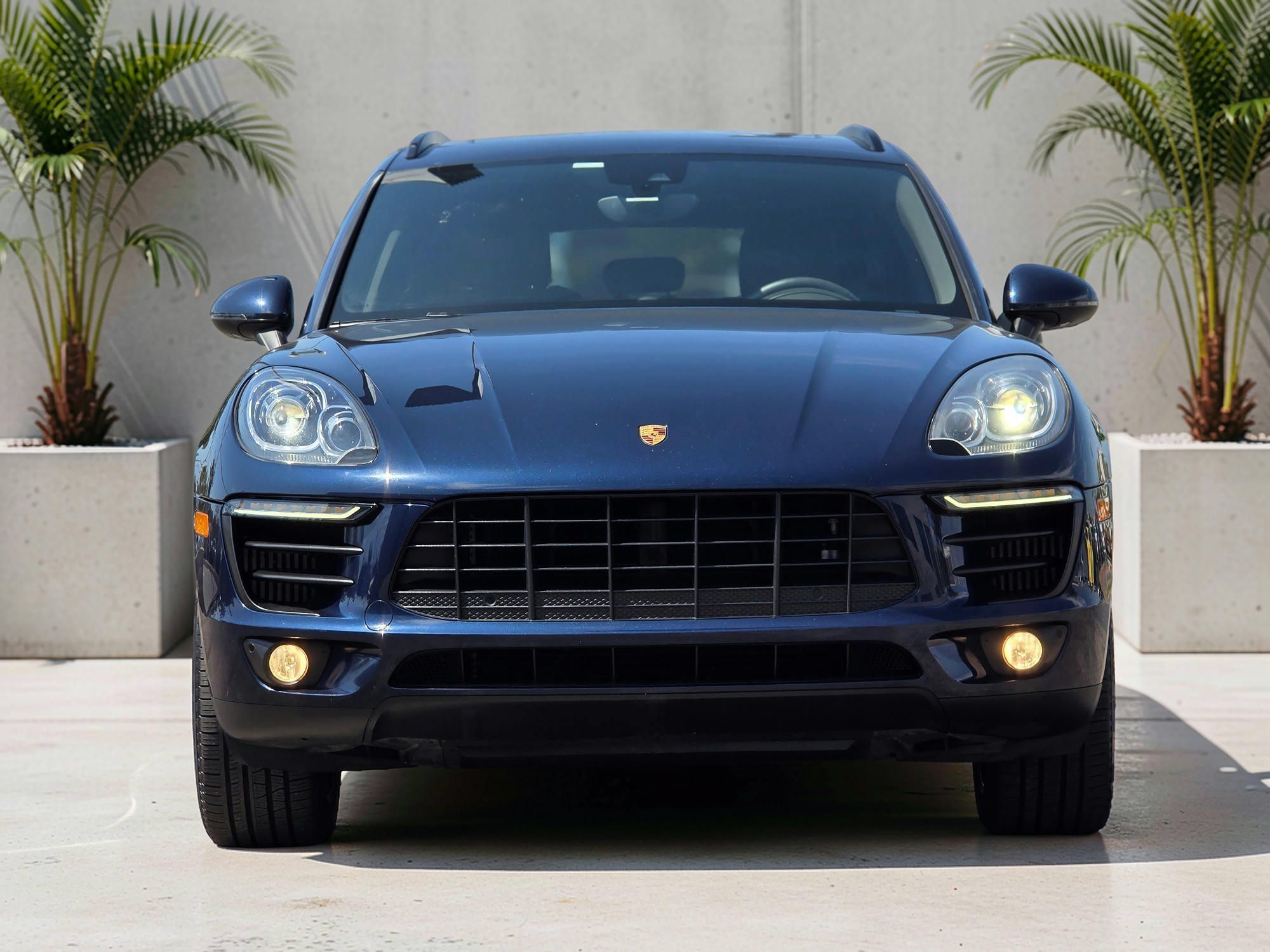 Used 2017 Porsche Macan S AWD/4WD image 3