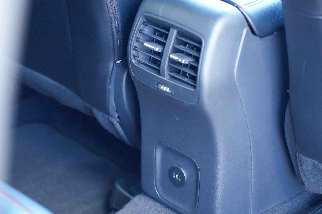 Used 2025 Ford Escape ST-Line Select AWD/4WD image 23