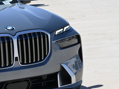 New 2026 BMW X7 xDrive40i AWD/4WD image 6