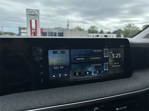 Certified 2025 Nissan Kicks SV image 20