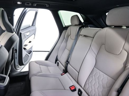 New 2026 Volvo XC60 B5 Plus w/ Protection Package Premier AWD/4WD image 20