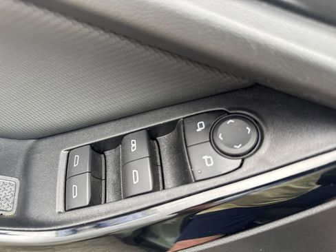 Used 2025 Chevrolet Equinox LT image 22