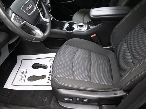 Used 2022 GMC Terrain SLE w/ Driver Convenience Package image 9