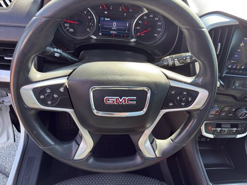 Used 2023 GMC Terrain SLE w/ Driver Convenience Package AWD/4WD image 16