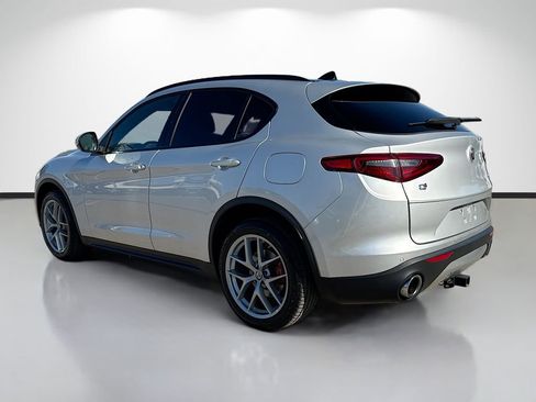 Used 2018 Alfa Romeo Stelvio Ti Sport image 5