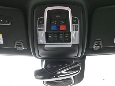 Used 2023 RAM 1500 Laramie AWD/4WD image 28