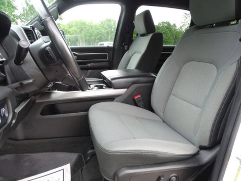 Used 2023 RAM 1500 4x4 Crew Cab Big Horn image 2