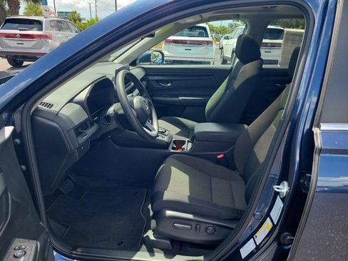 Used 2025 Honda CR-V EX image 15