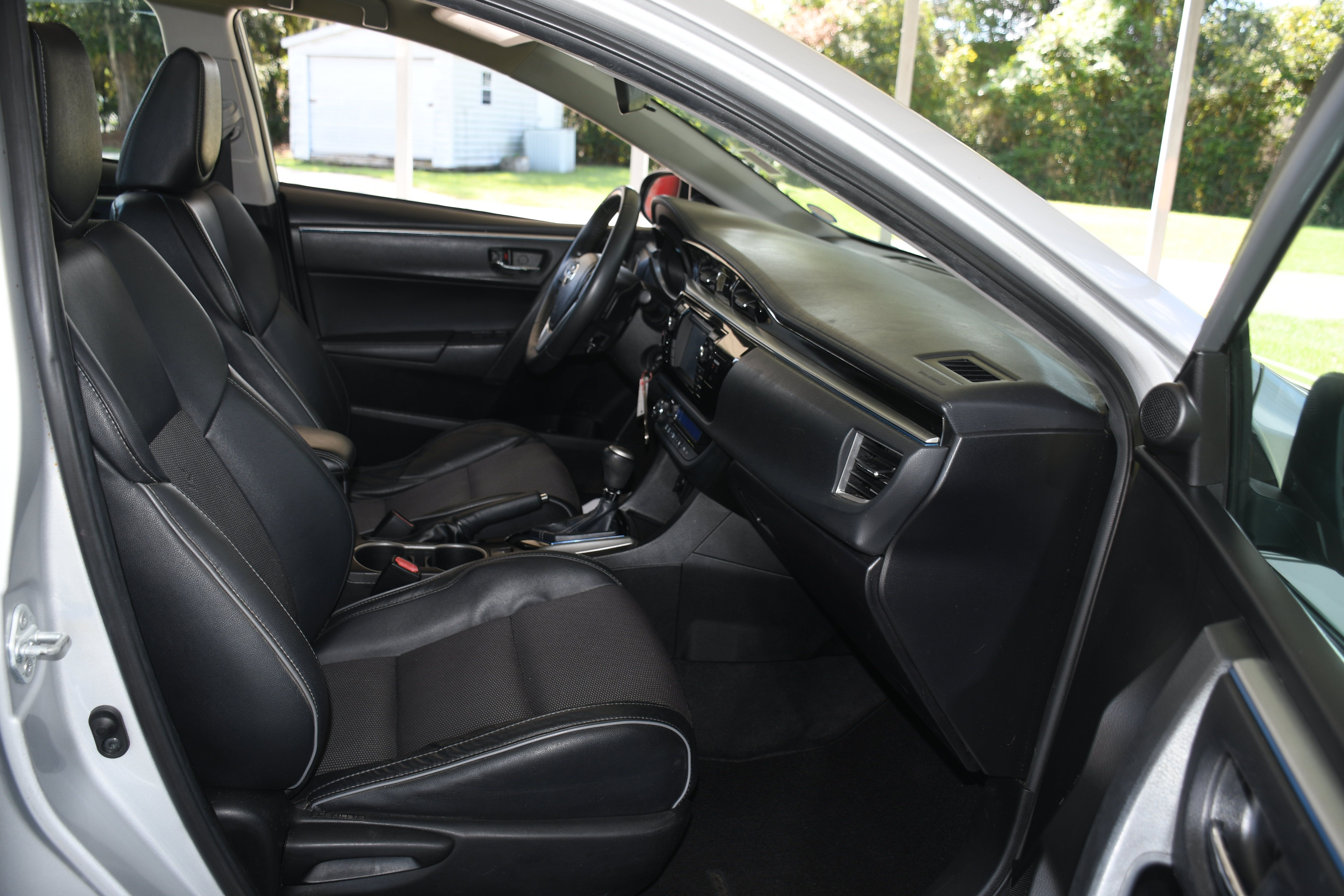 Used 2016 Toyota Corolla S FWD image 19