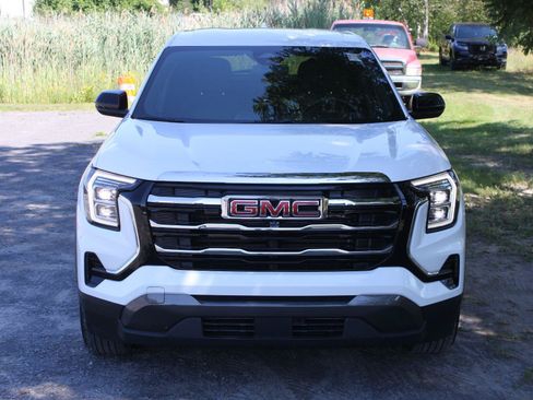 Used 2026 GMC Terrain Elevation AWD/4WD image 2