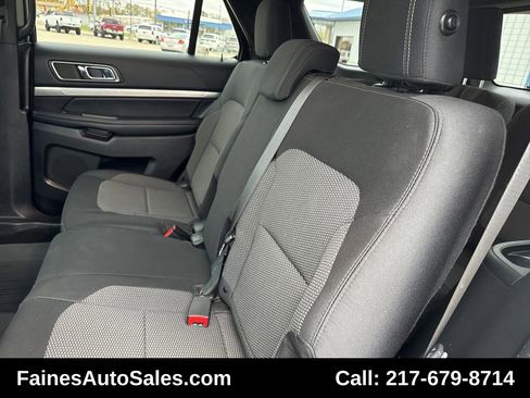 Used 2018 Ford Explorer XLT image 54