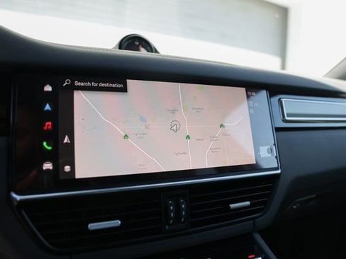 Used 2023 Porsche Cayenne S image 12