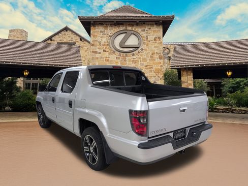Used 2014 Honda Ridgeline Sport image 2