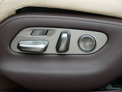 Used 2020 Lexus LS 500 AWD image 12