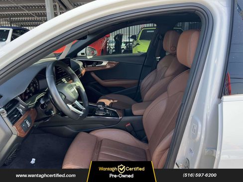 Used 2022 Audi A4 2.0T Premium Plus w/ Premium Plus Package image 10