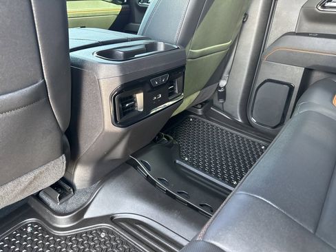 Used 2025 GMC Sierra 1500 AT4 w/ AT4 Premium Package image 15