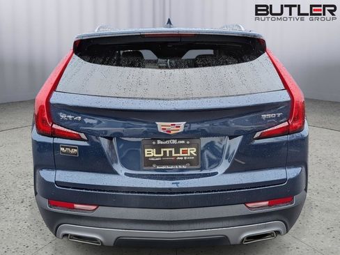 Used 2021 Cadillac XT4 Premium Luxury image 5