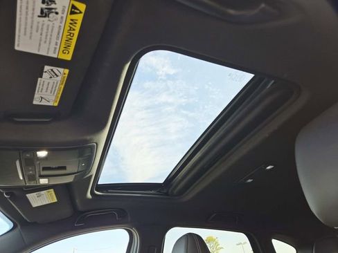 Certified 2025 MAZDA CX-5 Signature image 6