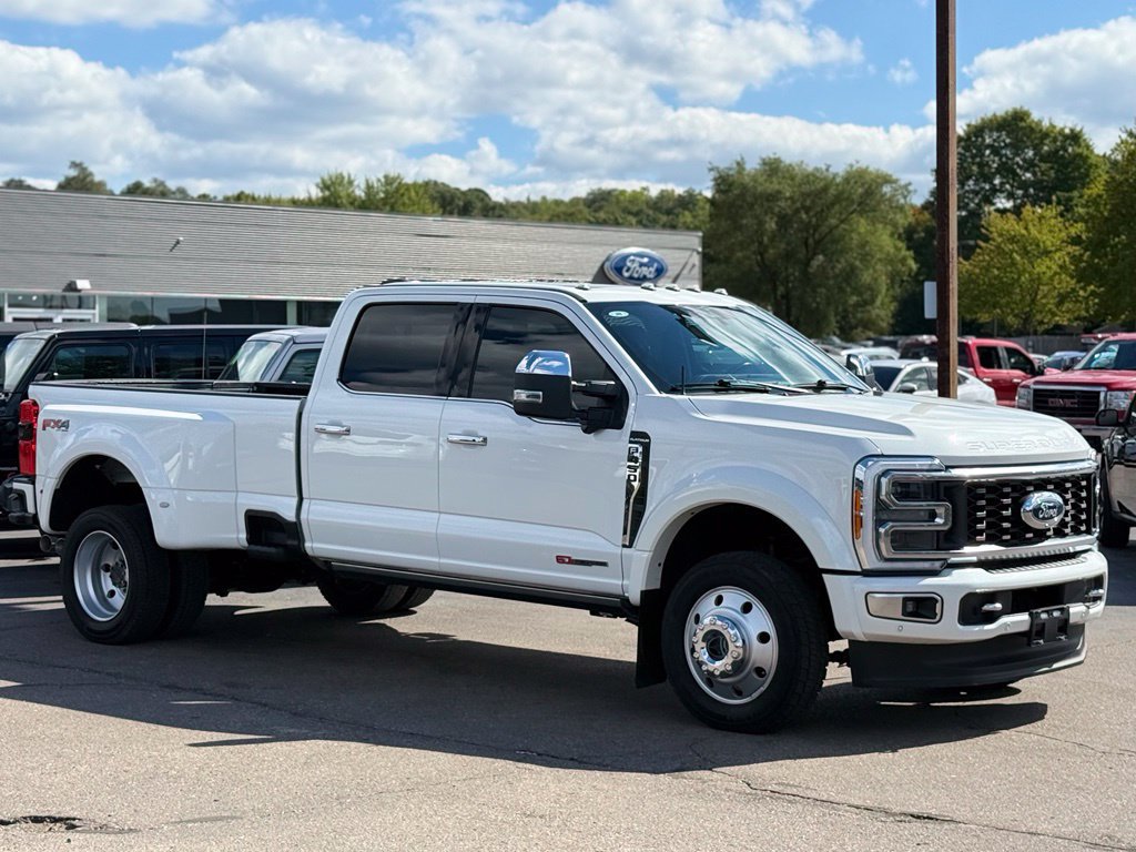 Certified 2023 Ford F450 Platinum w/ FX4 Off-Road Package AWD/4WD image 33