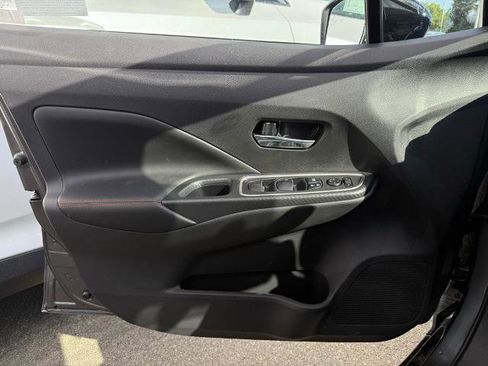 New 2025 Nissan Versa SR w/ Trunk Package FWD image 18