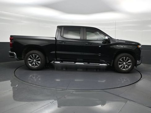 Used 2022 Chevrolet Silverado 1500 LT w/ Convenience Package II RWD image 7