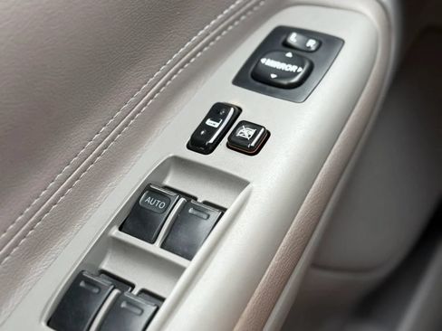 Used 2004 Toyota Camry LE FWD image 28
