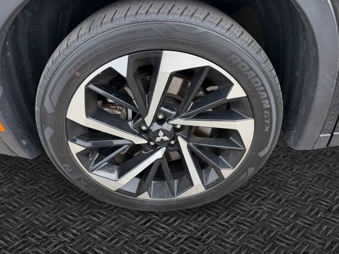 Used 2024 Mitsubishi Outlander SE AWD/4WD image 11
