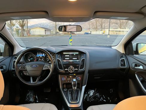 Used 2015 Ford Focus Titanium image 11