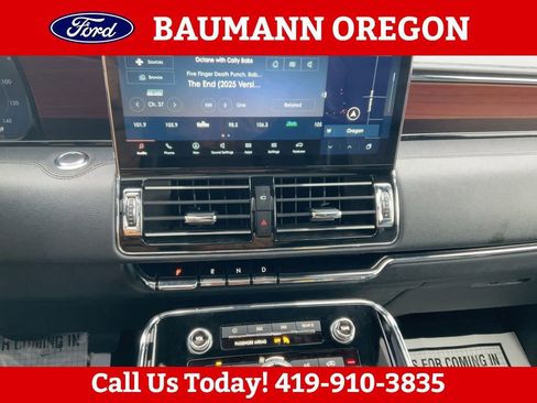 Used 2023 Lincoln Navigator Reserve AWD/4WD image 21