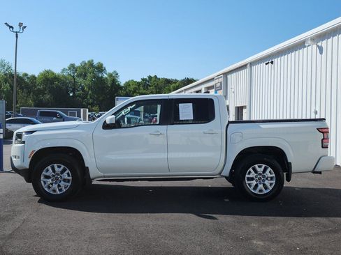 Used 2023 Nissan Frontier SV w/ SV Convenience Package AWD/4WD image 2