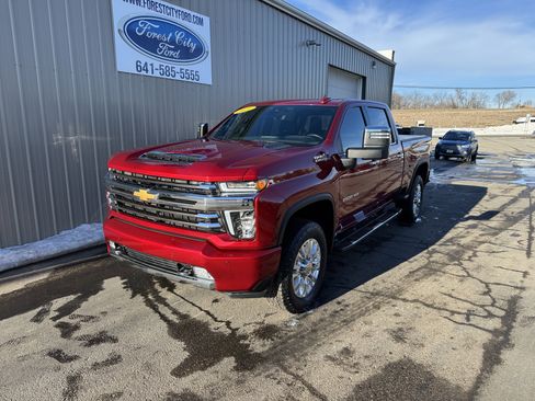 Used 2021 Chevrolet Silverado 2500 High Country image 2