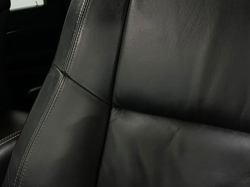 Used 2017 Jeep Grand Cherokee Limited image 18