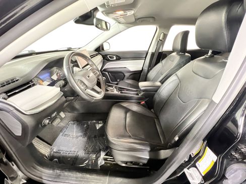 Used 2022 Jeep Compass Limited AWD/4WD image 19