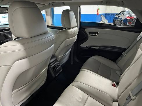 Used 2014 Toyota Avalon XLE Touring FWD image 19