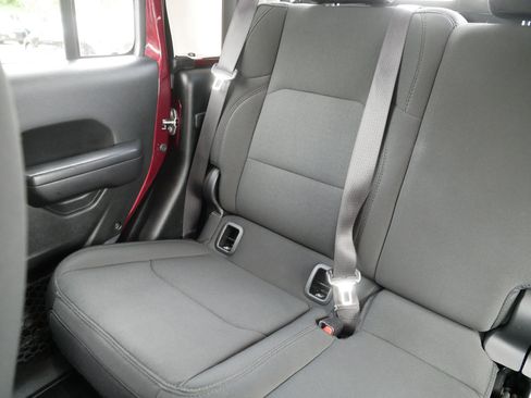 Used 2021 Jeep Gladiator Sport AWD/4WD image 12