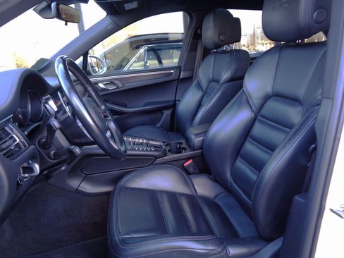 Used 2021 Porsche Macan GTS image 8