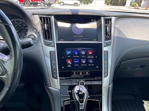 Used 2018 INFINITI Q60 3.0t Luxe RWD image 30