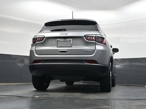 Used 2023 Jeep Compass Latitude w/ Sun and Sound Group AWD/4WD image 37