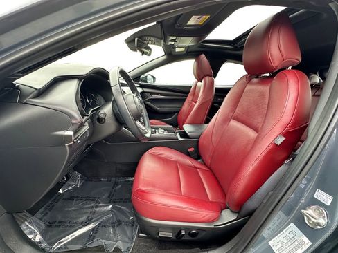 Used 2024 MAZDA MAZDA3 s image 9