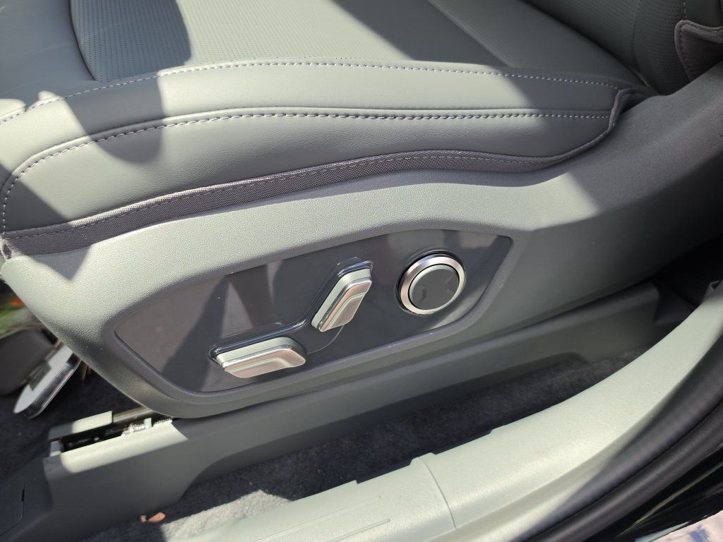 New 2026 Kia EV9 Light RWD image 21
