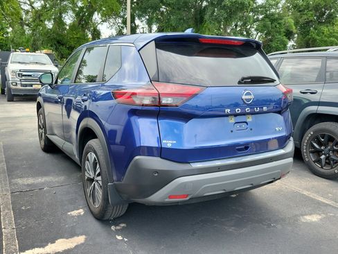 Used 2023 Nissan Rogue SV FWD image 4