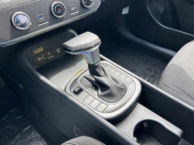 New 2027 Hyundai Kona SE AWD/4WD image 14