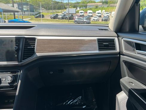 Used 2019 Volkswagen Atlas SE w/ Towing Package AWD/4WD image 29
