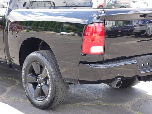 Used 2022 RAM 1500 Classic SLT w/ Electronics Convenience Group AWD/4WD image 11