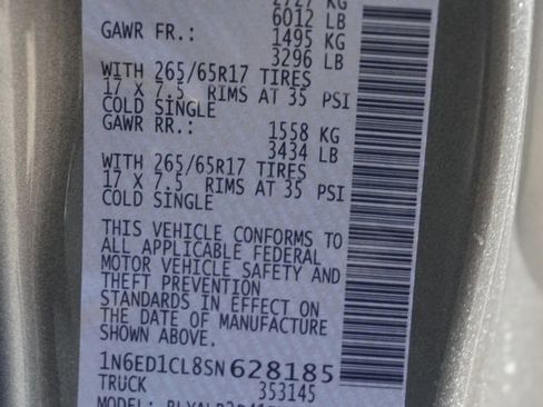 Used 2025 Nissan Frontier SV image 33