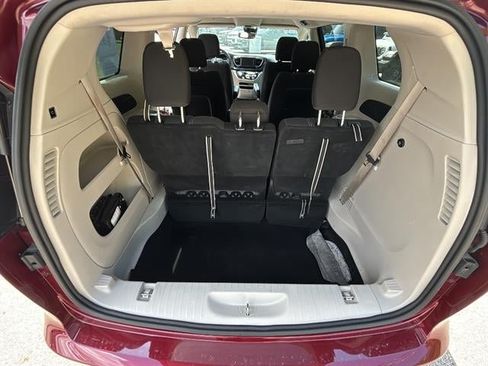 Used 2023 Chrysler Voyager LX FWD image 27