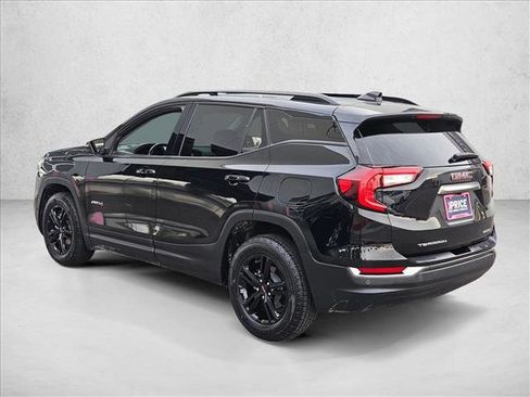 Used 2022 GMC Terrain AT4 image 8